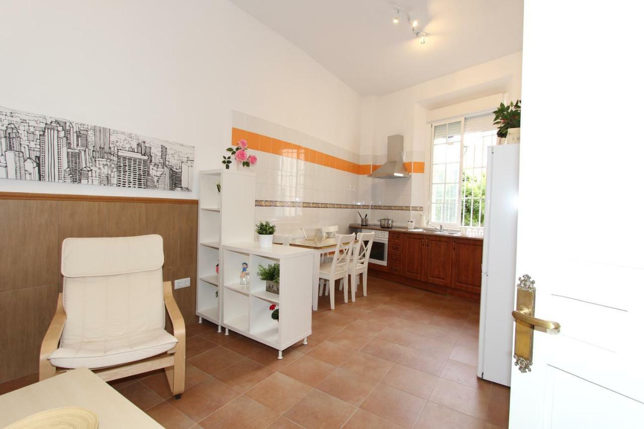 Apartamento Ollerias Málaga Exteriör bild
